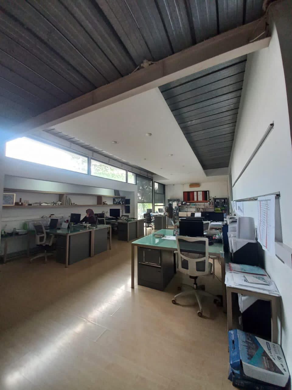 Diual Rumah Usaha Mewah Villa Taman Telaga Lokasi Komersiil Premium Citraland Surabaya Barat - Thumbnail 4