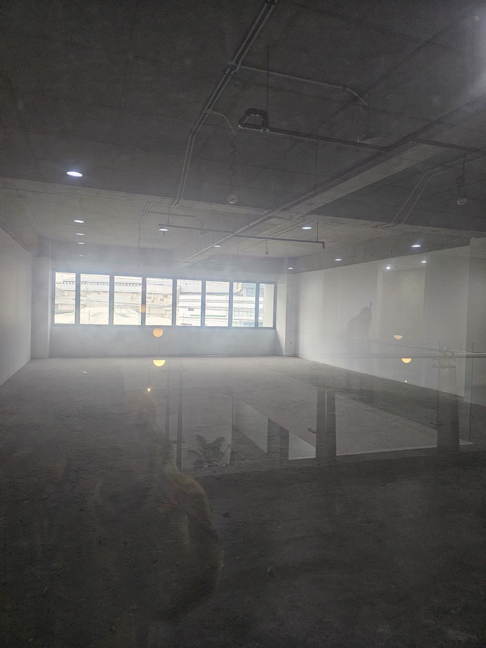 Disewakan Kantor Luas Strategis di Spazio Tower Surabaya Barat - Thumbnail 3