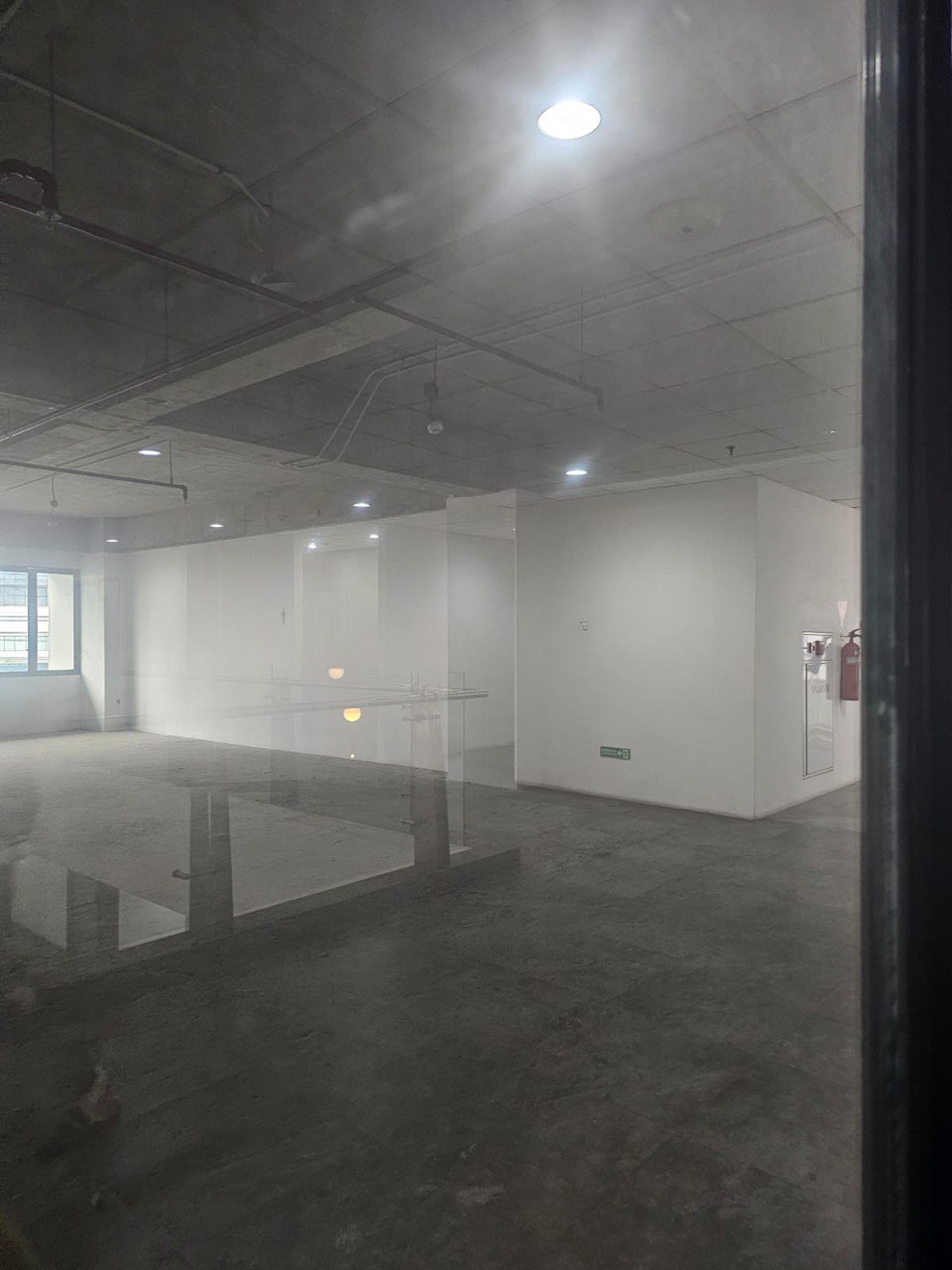 Disewakan Kantor Luas Strategis di Spazio Tower Surabaya Barat - Thumbnail 5