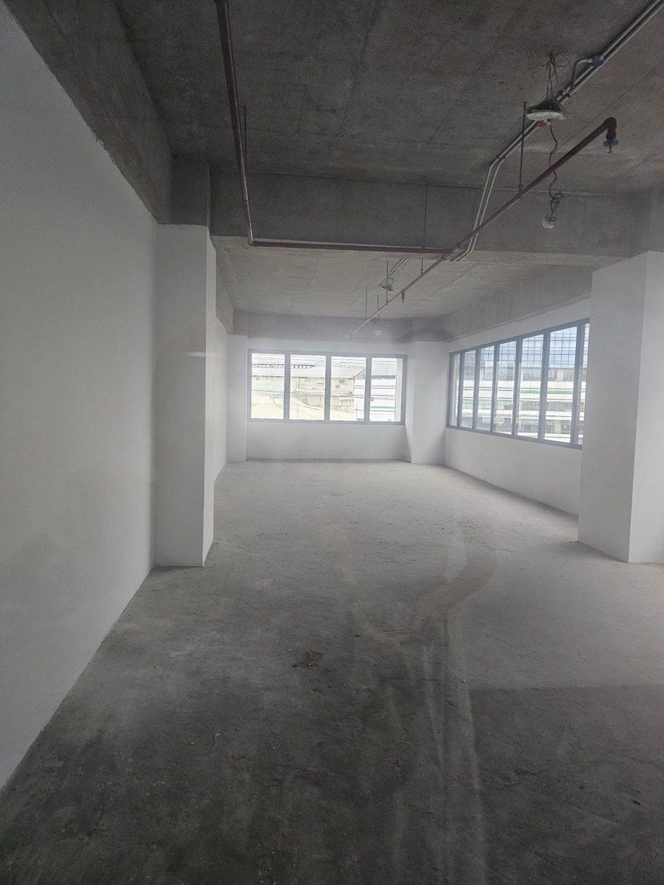 Disewakan Kantor Luas Strategis di Spazio Tower Surabaya Barat - Thumbnail 6