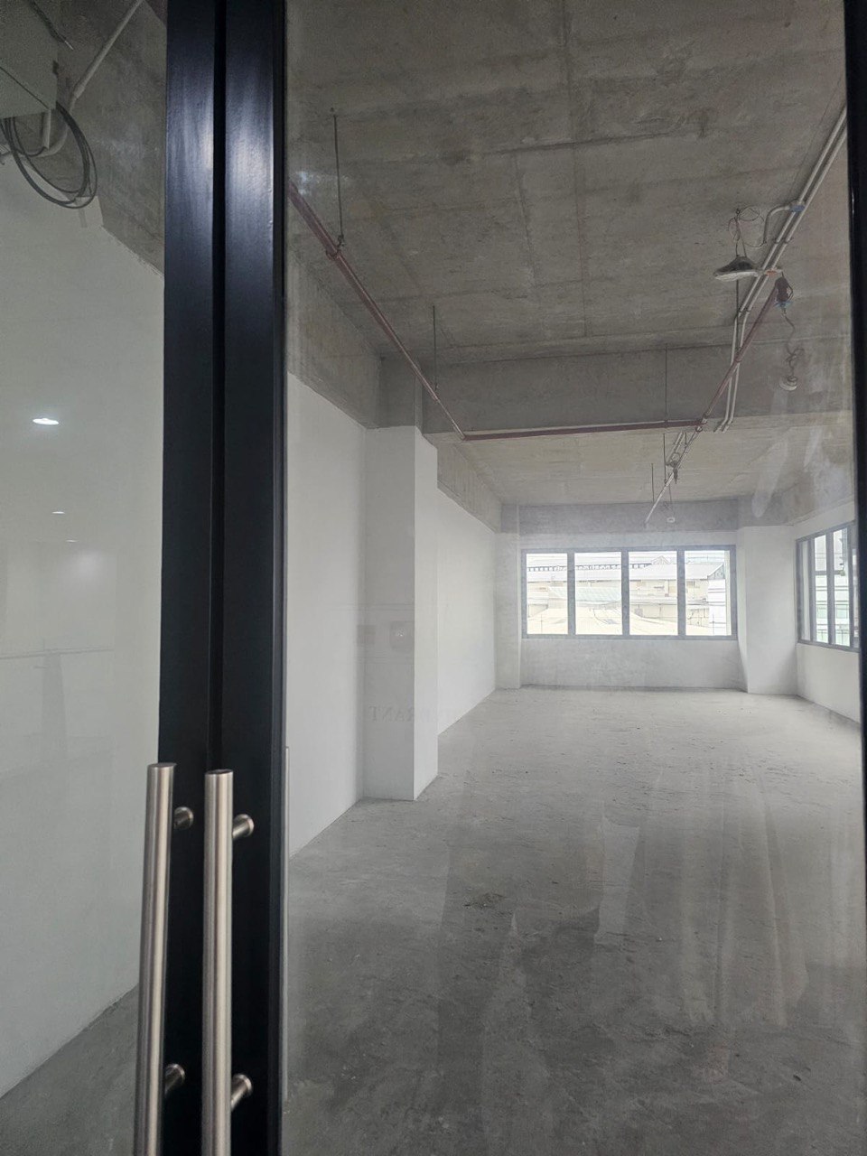 Disewakan Kantor Luas Strategis di Spazio Tower Surabaya Barat - Thumbnail 2