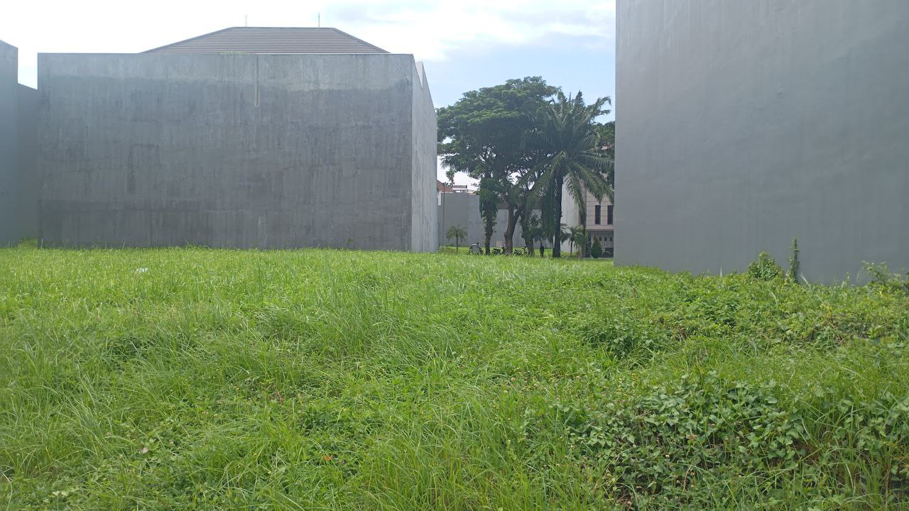 Dijual Tanah Strategis di Kawasan Raffles Garden Citraland Surabaya Barat - Image 1