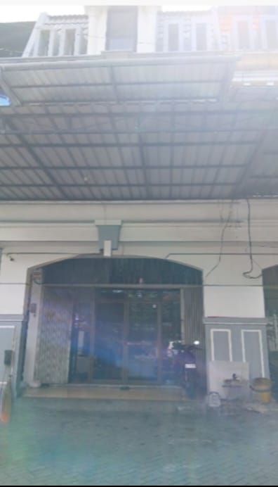 Disewakan Ruko Strategis 3 Lantai Panjang Jiwo Surabaya Timur - Image 1