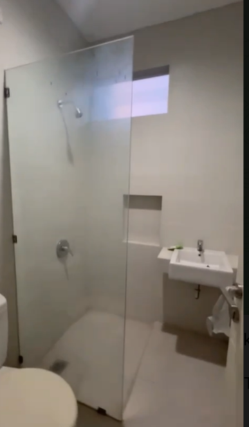 Dijual Rumah Elite Northwest Lake Citraland di Wilayah Surabaya Barat - Thumbnail 3