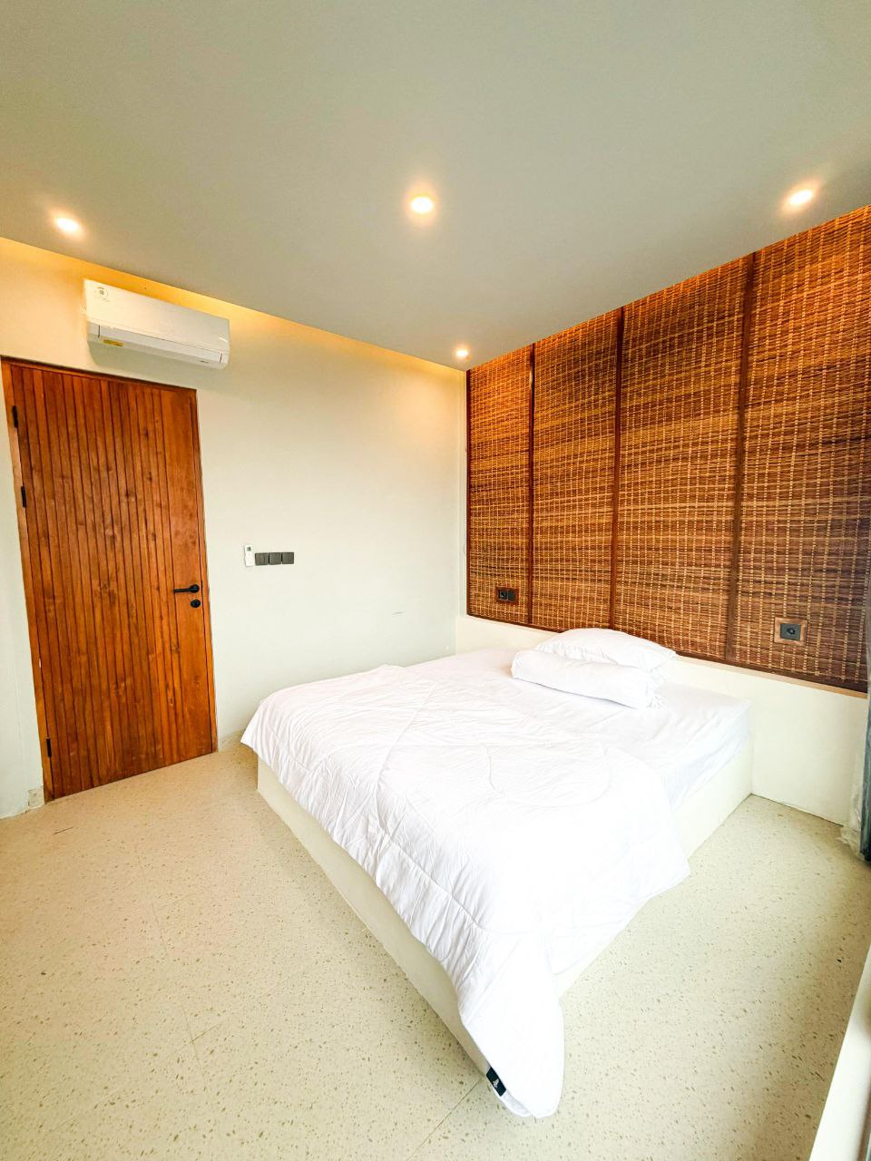 Disewakan Villa dan Ruko Mewah Strategis di Cepaka Tabanan Bali - Thumbnail 5