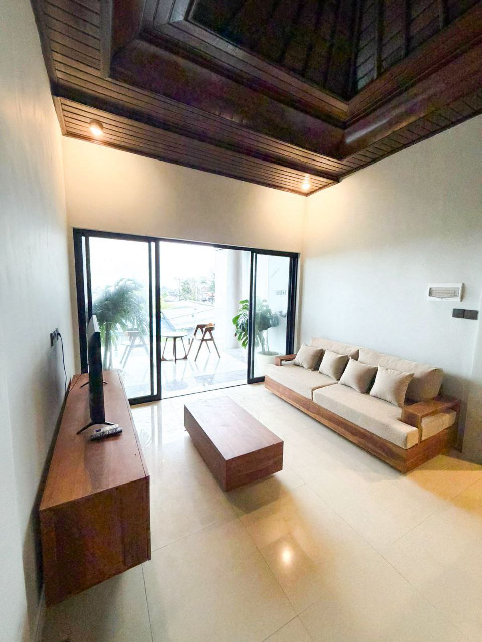 Disewakan Villa dan Ruko Mewah Strategis di Cepaka Tabanan Bali - Thumbnail 6