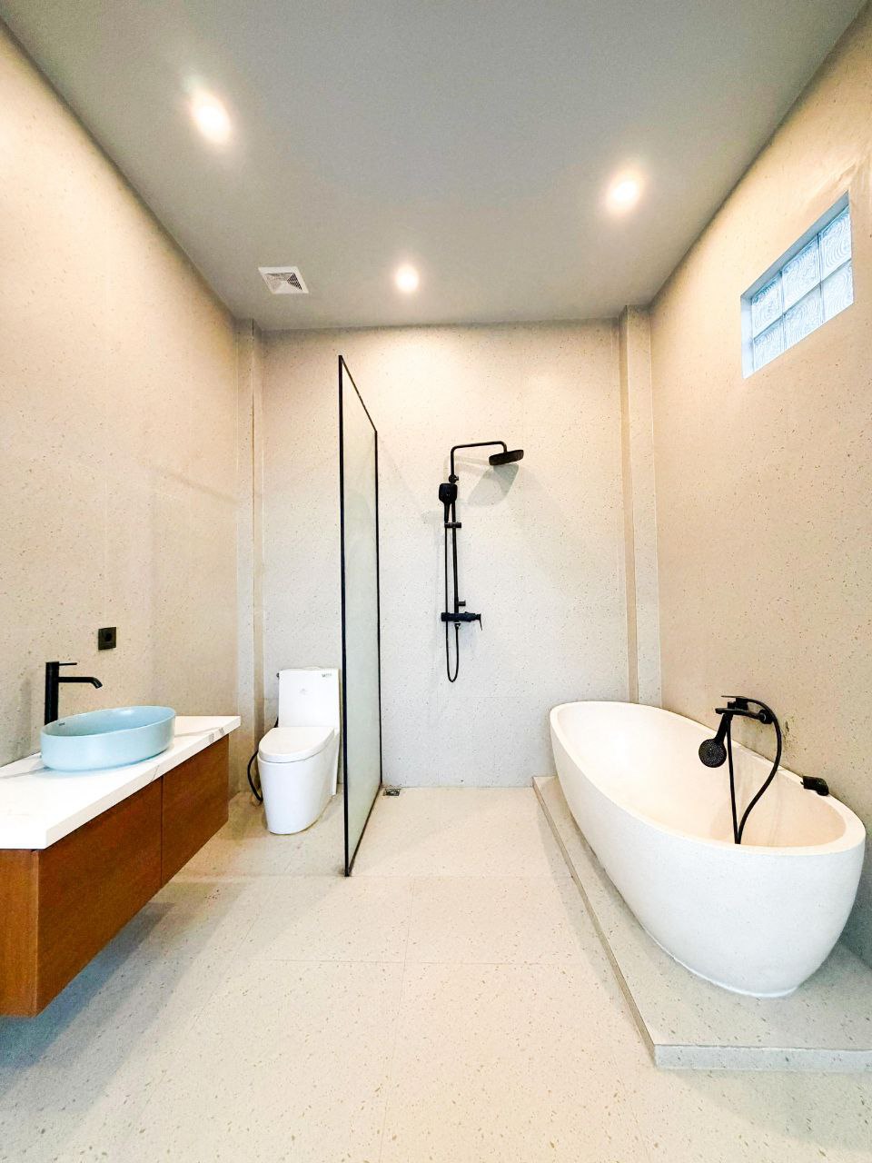 Disewakan Villa dan Ruko Mewah Strategis di Cepaka Tabanan Bali - Thumbnail 8