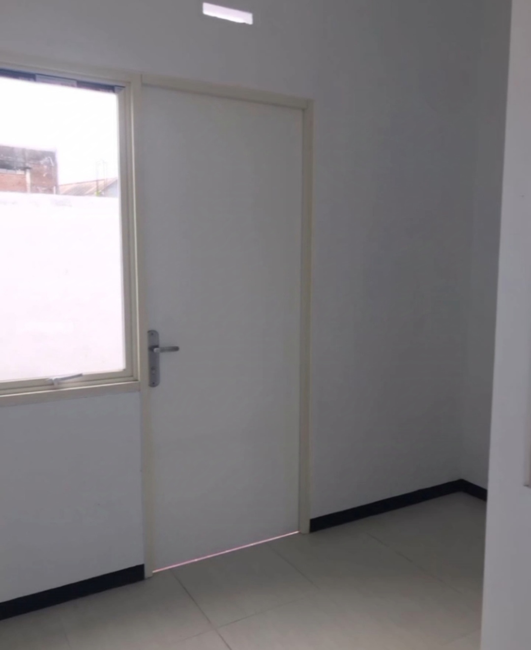 Dijual Rumah Usaha Baru Area Strategis di Permata Green Menganti Regency Gresik - Thumbnail 3