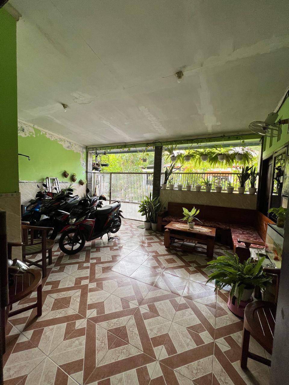 Dijual Rumah Nyaman Strategis 1,5 Lantai di Babatan Pilang Wilayah Surabaya Barat - Thumbnail 3