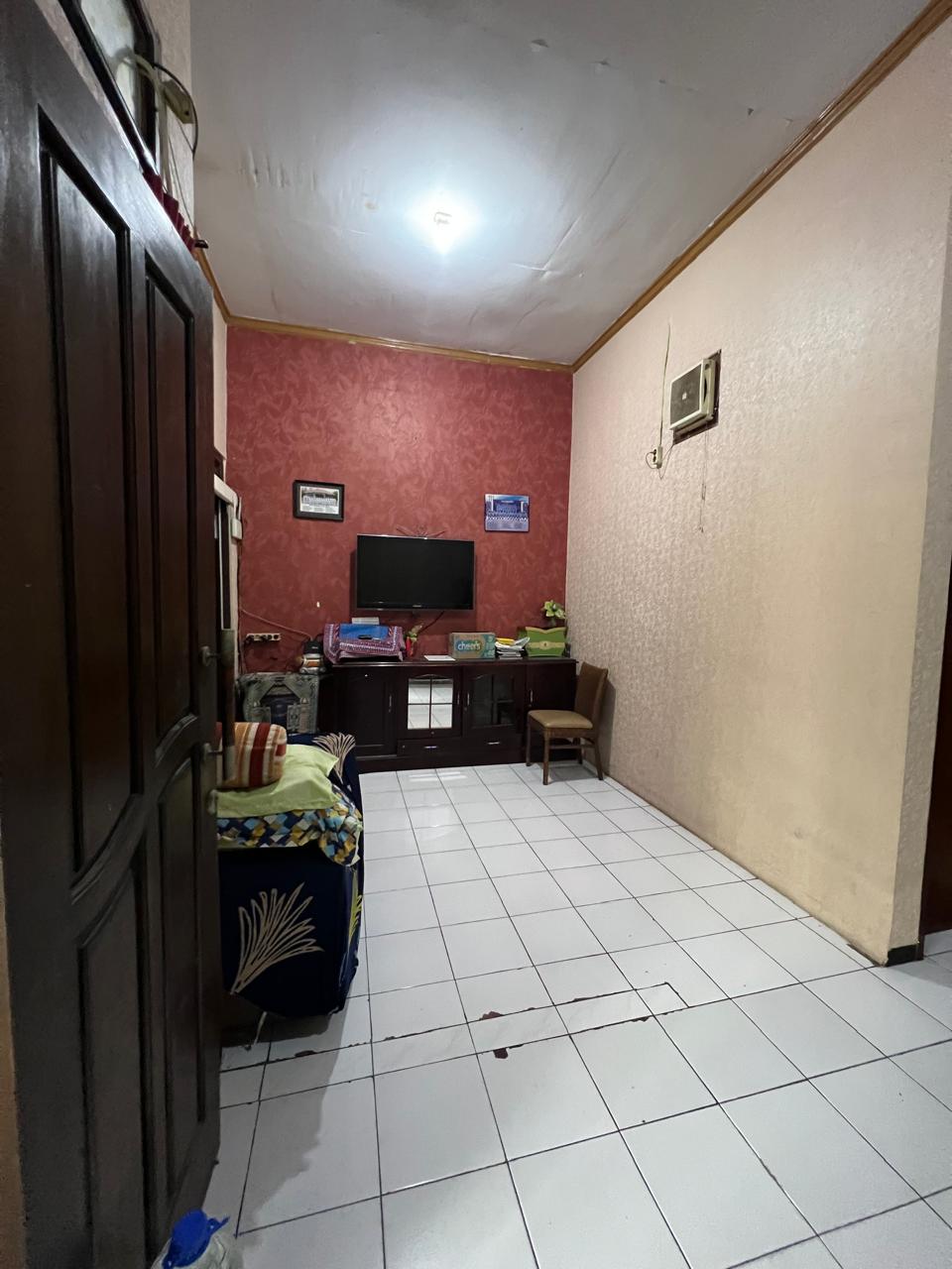 Dijual Rumah Nyaman Strategis 1,5 Lantai di Babatan Pilang Wilayah Surabaya Barat - Thumbnail 4