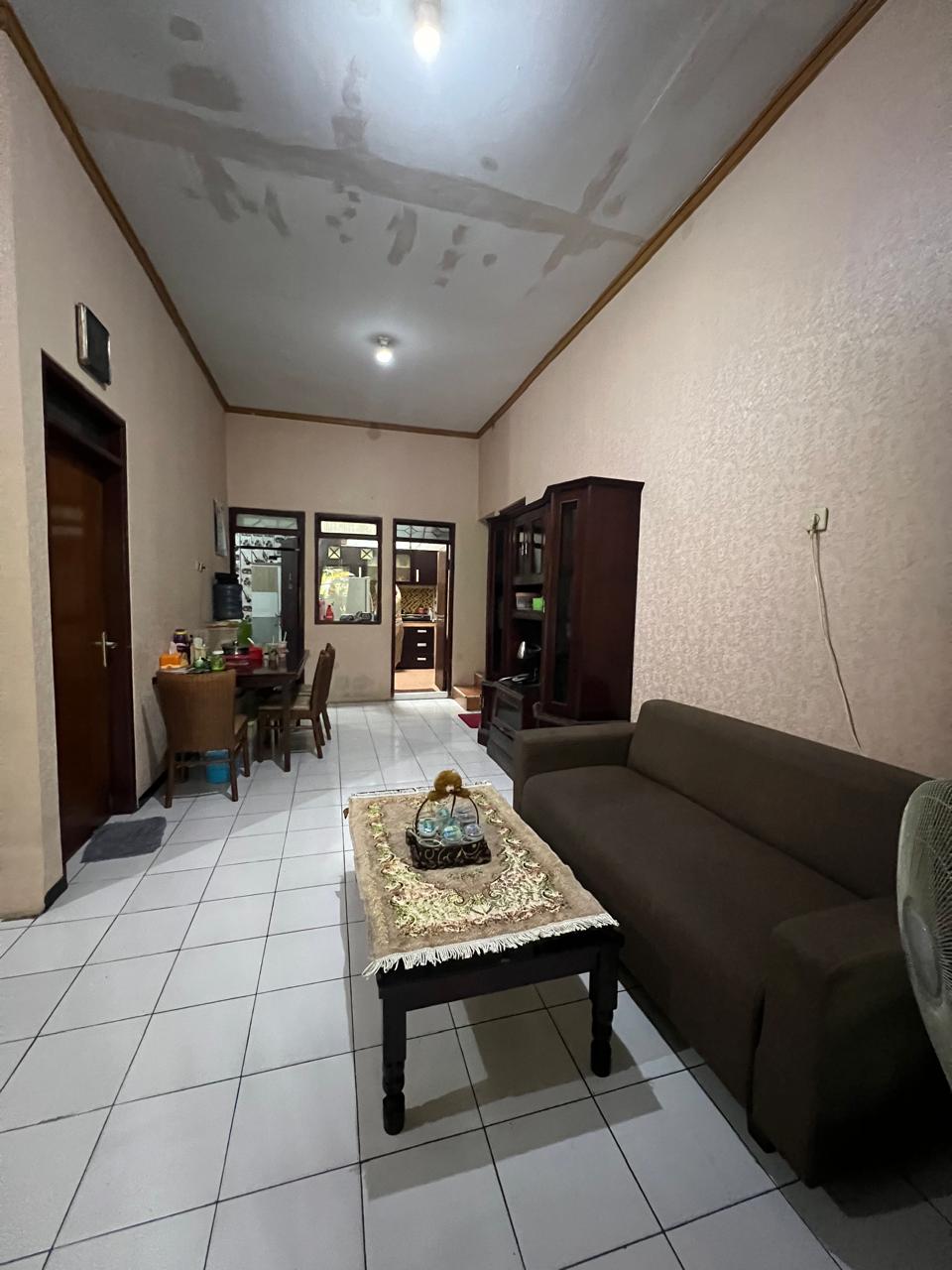 Dijual Rumah Nyaman Strategis 1,5 Lantai di Babatan Pilang Wilayah Surabaya Barat - Thumbnail 5