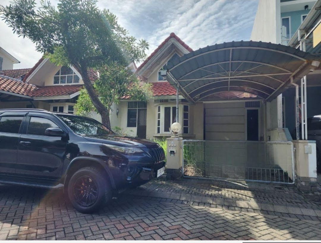 Dijual Rumah Hitung Tanah di International Village Citraland Utama Surabaya Barat - Image 1