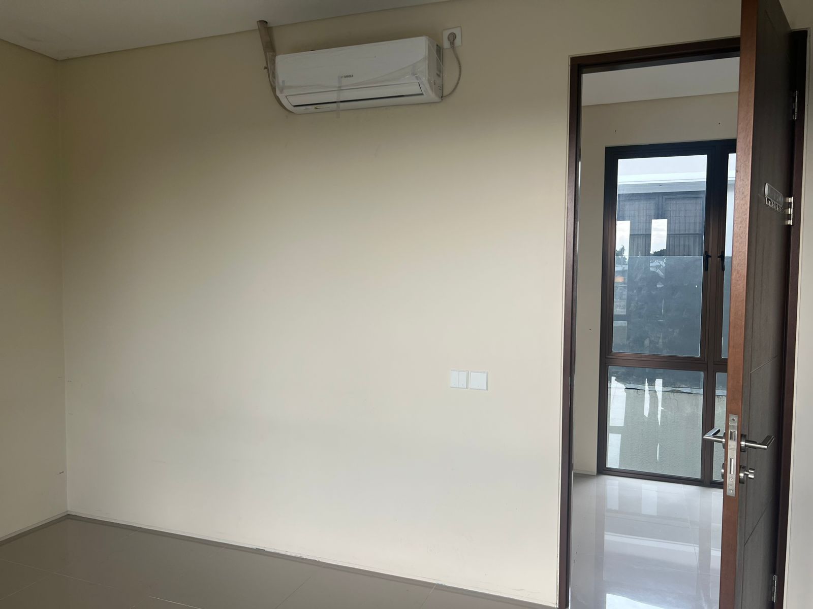 Disewakan Rumah 2 Lantai Baru di Taman Puspa Raya Cluster Chestnut Citraland Surabaya Barat - Thumbnail 3