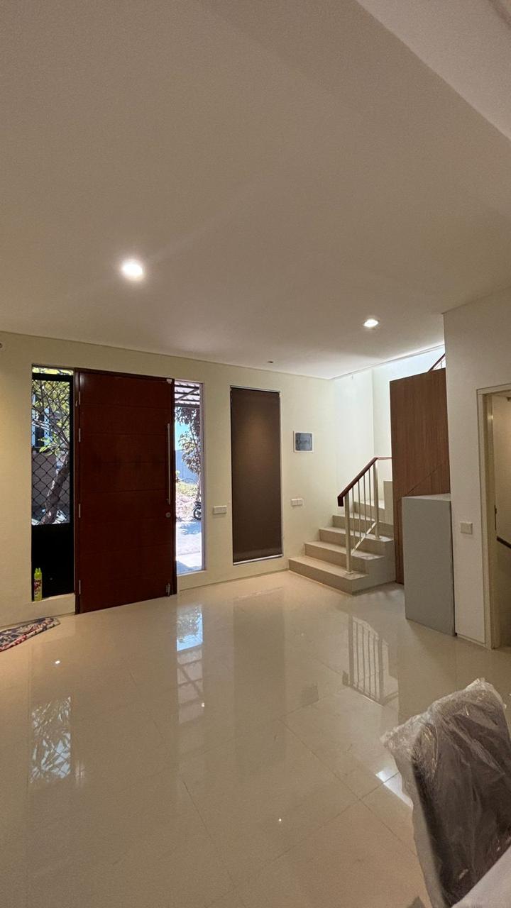 Disewakan Rumah Siap Huni Northwest Hill Citraland Surabaya Barat - Thumbnail 2