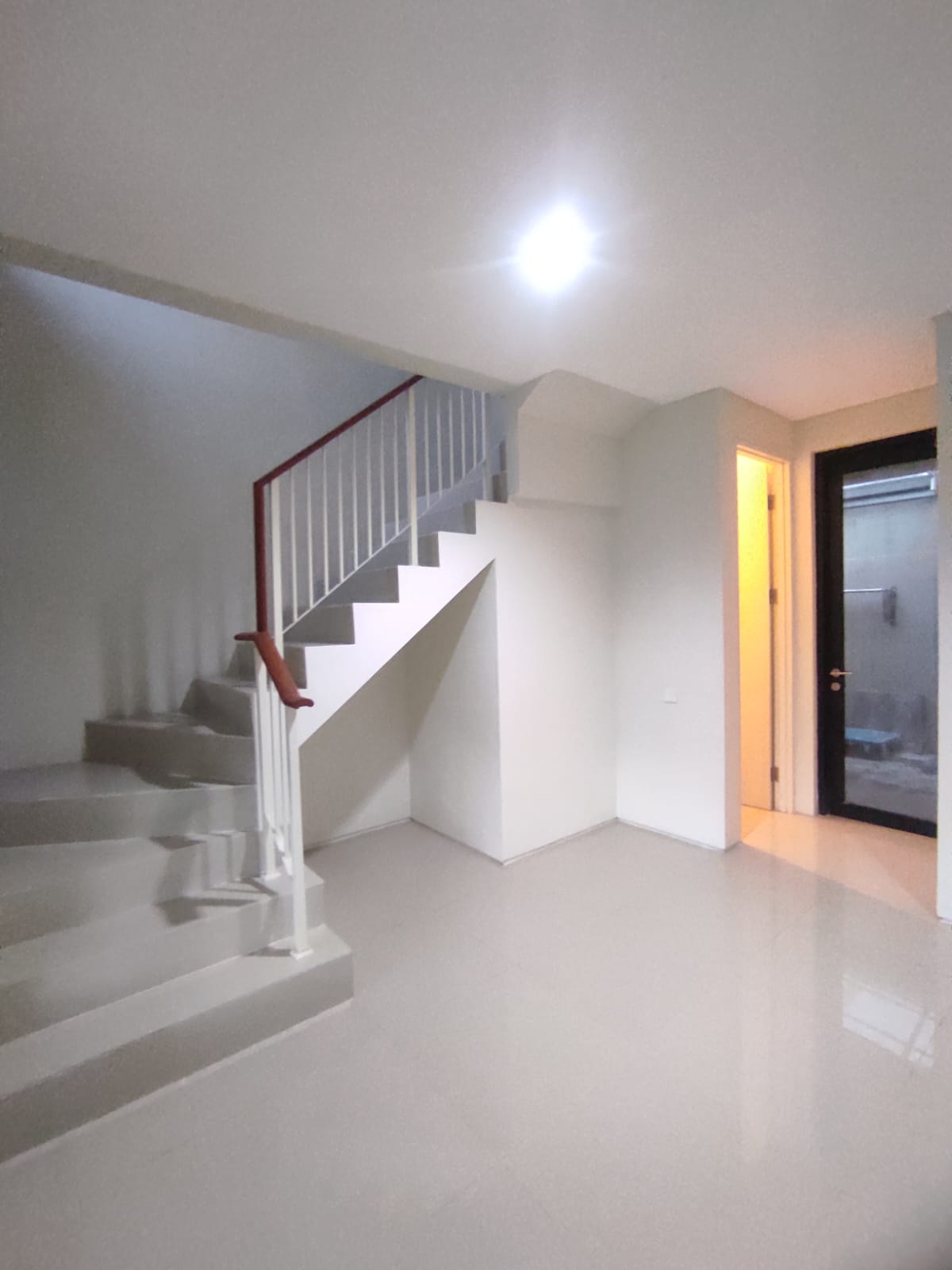 Disewakan rumah di Northwest Hill surabaya barat - Thumbnail 4