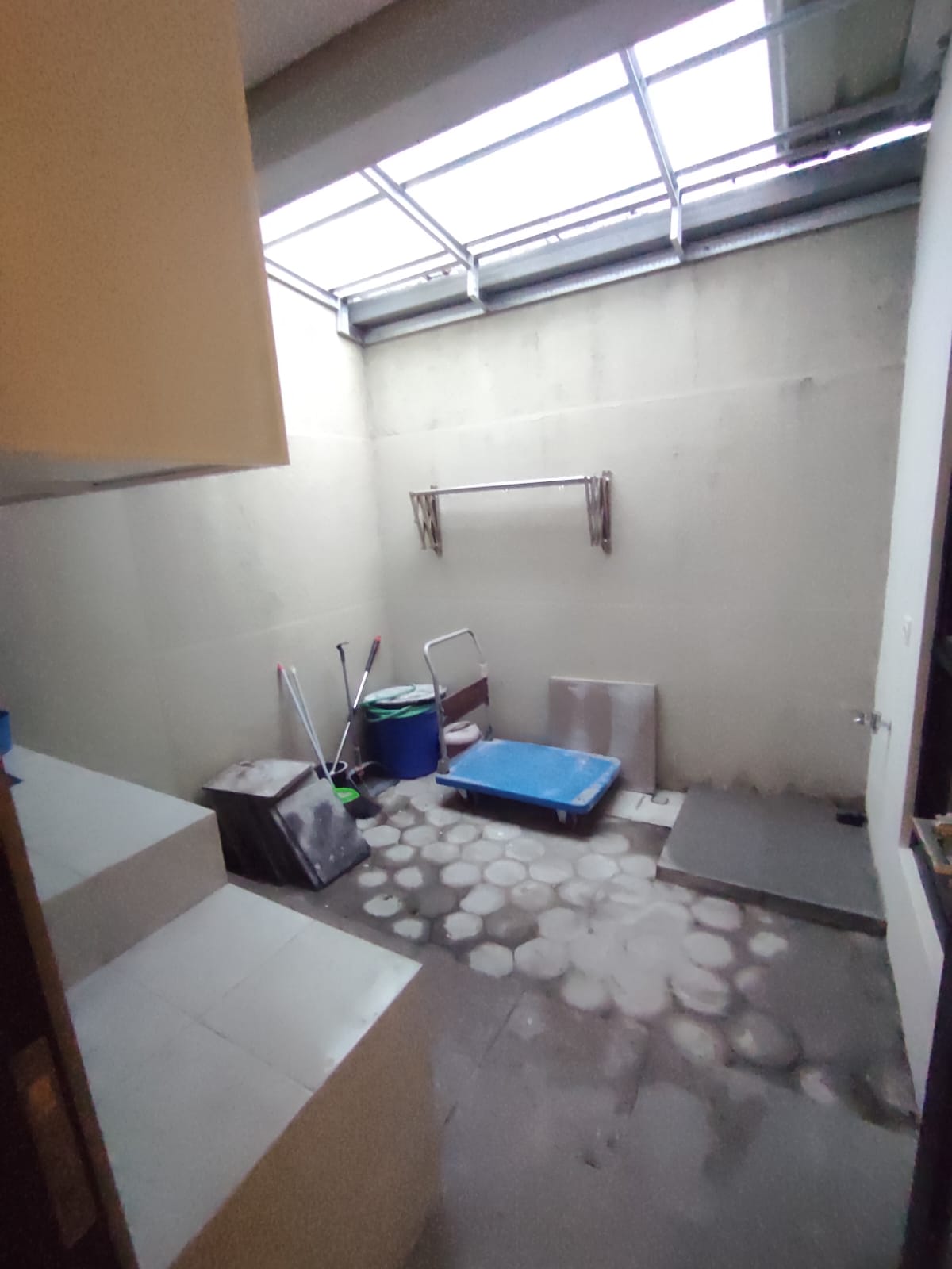 Disewakan rumah di Northwest Hill surabaya barat - Thumbnail 6