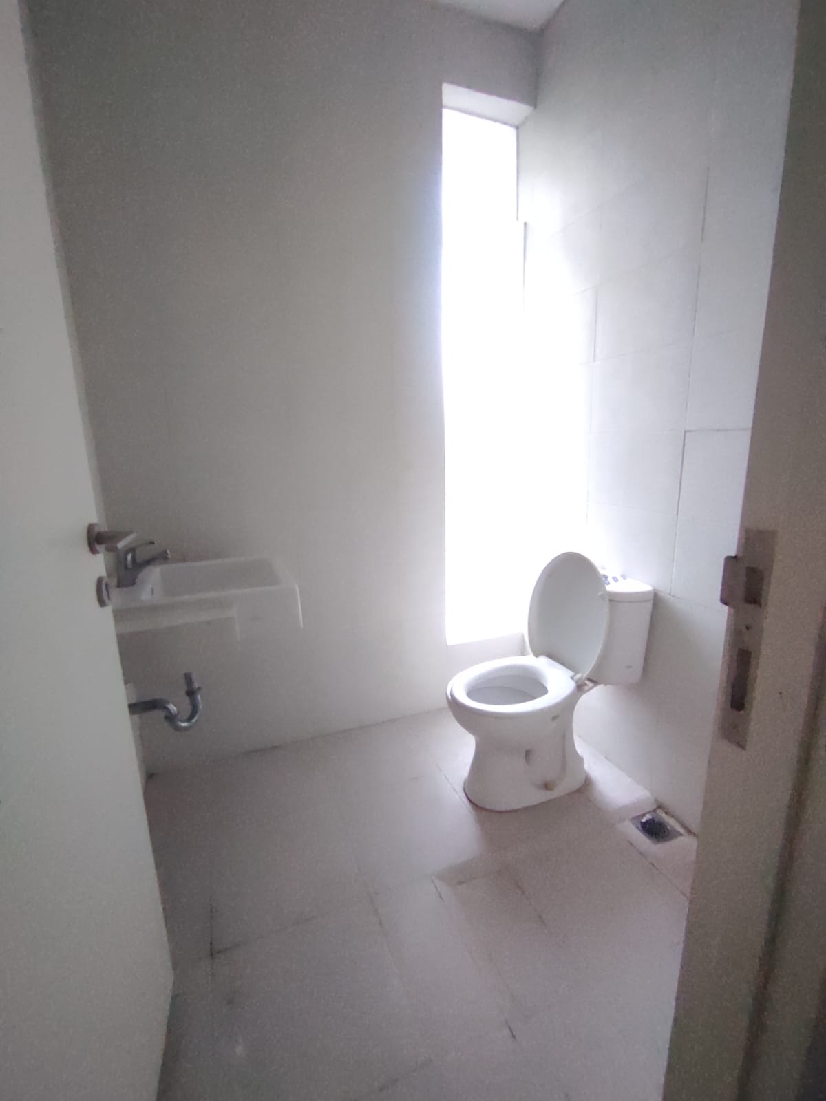 Disewakan rumah di Northwest Hill surabaya barat - Thumbnail 7