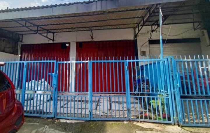 Disewakan ruko strategis siap huni yang berlokasi di Pandegiling, Surabaya Pusat. - Image 1