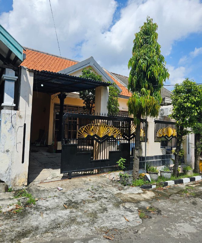 Dijual Rumah 2 Lantai Siap Huni di Menganti Satelit Indah Gresik - Image 1