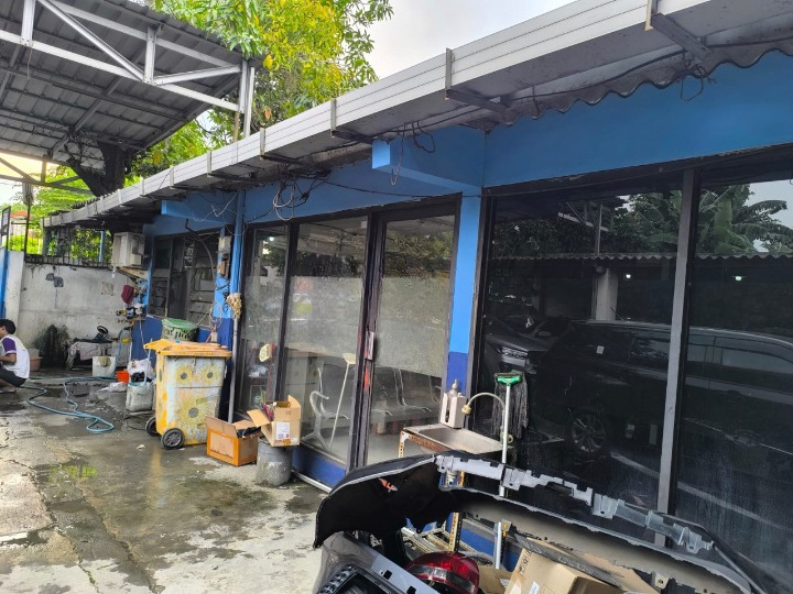 Dijual Bangunan Ex Bengkel Wilayah Surabaya Selatan - Thumbnail 2