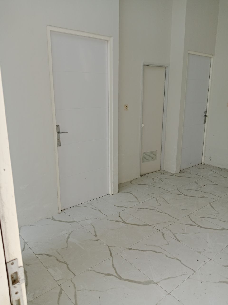 Dijual Rumah Minimalis di Wilayah Jade Hamlet Menganti Gresik - Thumbnail 4