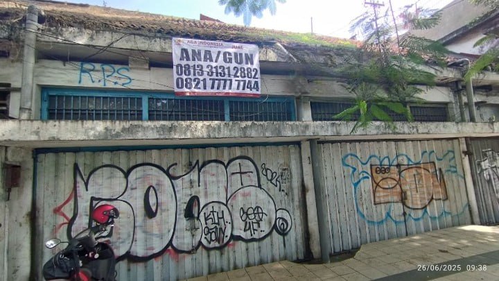 Dijual Cepat 2 Ruko di Blauran Pusat Kota Surabaya - Image 1