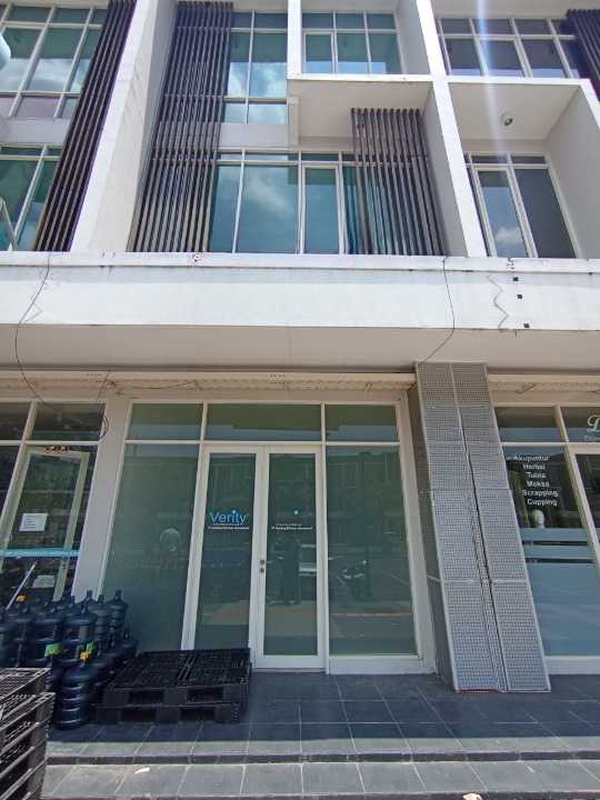 Disewakan Ruko Strategis di Kawasan Northwest Boulevard Citraland Surabaya Barat - Thumbnail 2