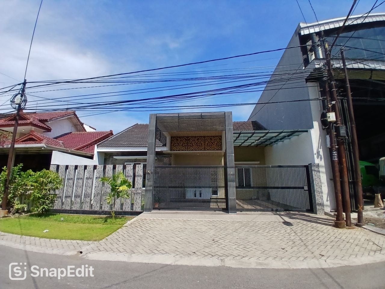 Dijual Rumah Bagus Modern di Jemursari Surabaya Selatan - Thumbnail 2