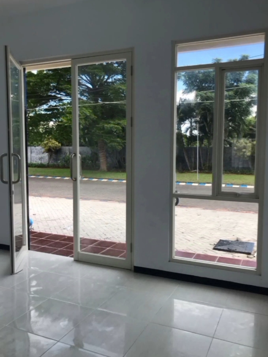 Dijual Rumah Usaha Baru Area Strategis di Permata Green Menganti Regency Gresik - Thumbnail 3