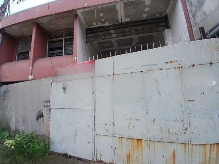 Disewakan Bangunan Strategis di Raya Kedung Cowek Surabaya Timur - Image 1