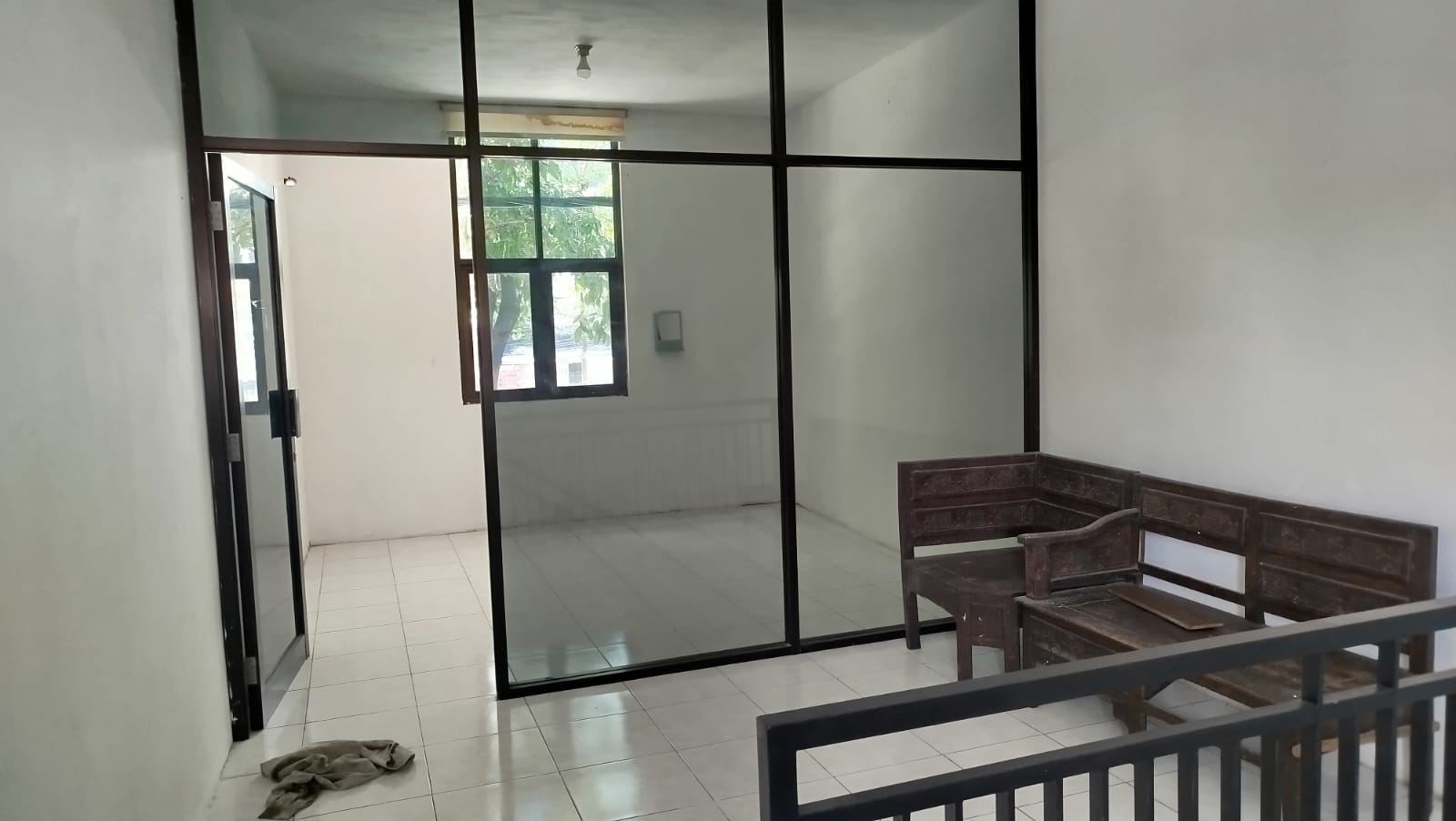 Disewakan Ruko Strategis di Jalan Protokol Mayjen Sungkono, Surabaya Barat - Thumbnail 3