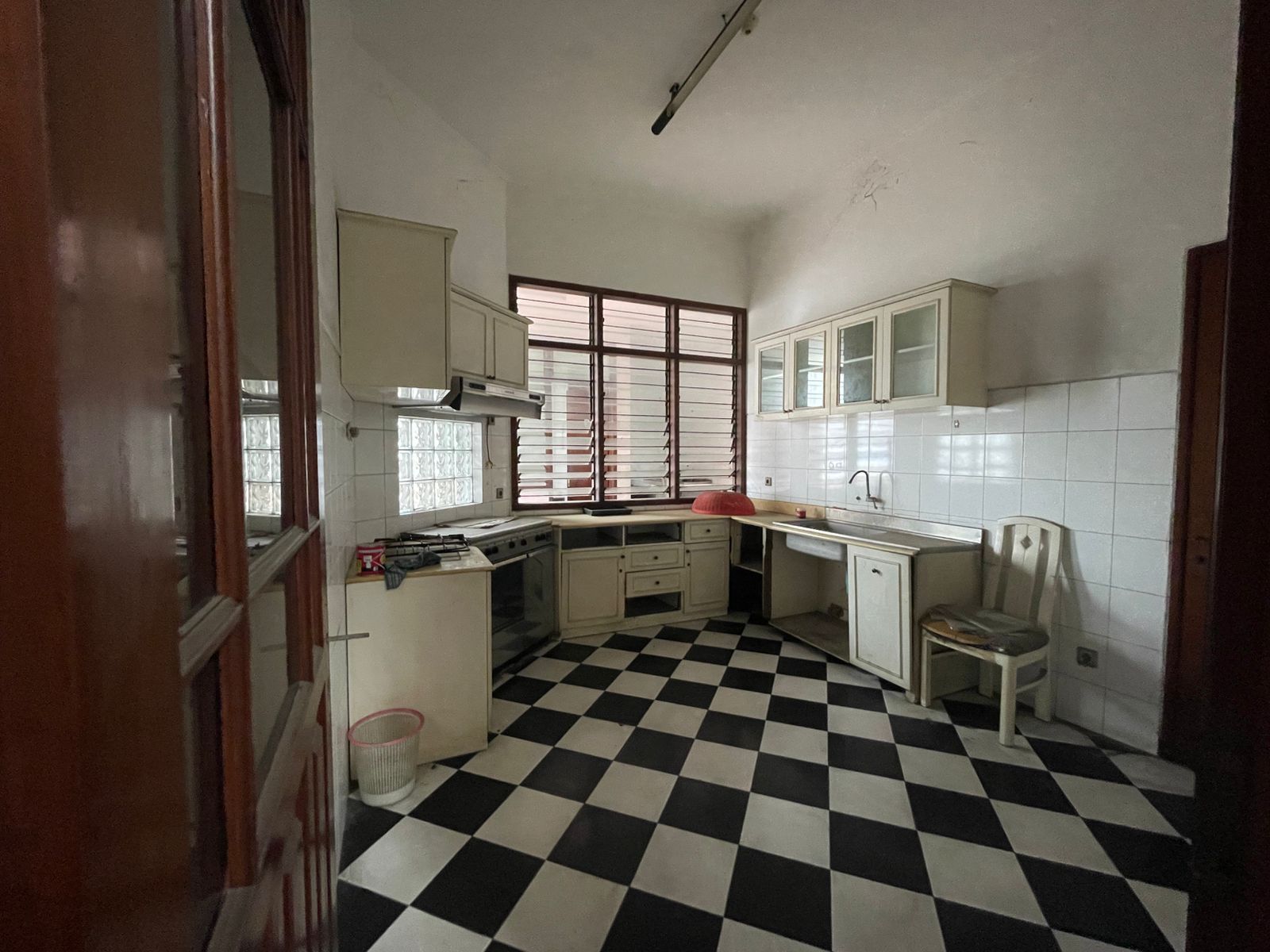 Dijual Rumah Mewah 2 Lantai di Raya Margorejo Surabaya Selatan - Thumbnail 2