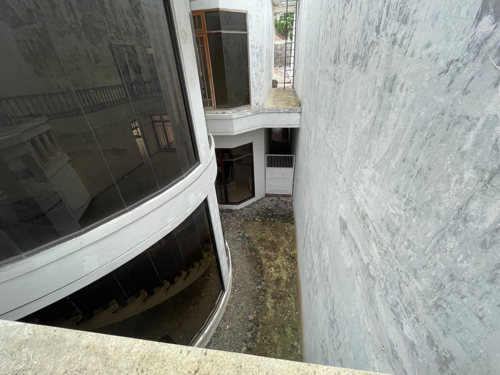 Dijual Rumah Mewah 2 Lantai di Raya Margorejo Surabaya Selatan - Thumbnail 7
