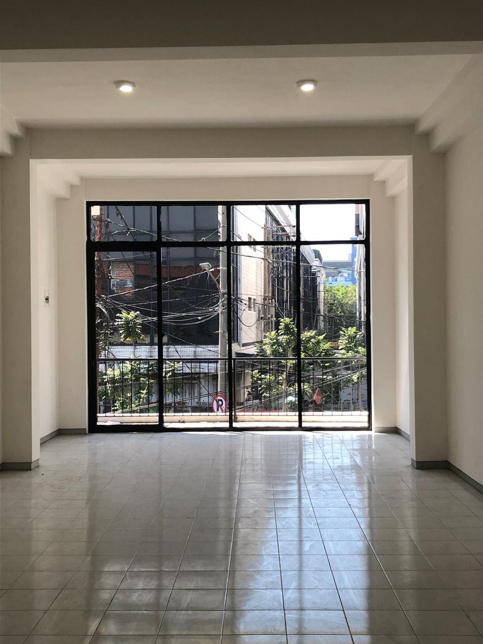 Dijual /disewakan Ruko Komersiil 4 Lantai Jalan Bongkaran Lokasi Strategis Surabaya Utara - Thumbnail 4