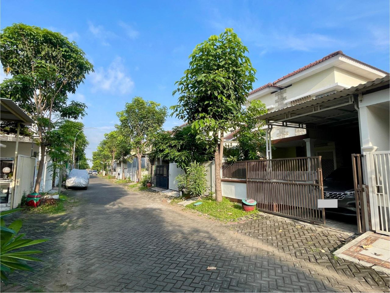 Dijual Rumah Siap Huni Furnished di Valencia Icon Puri Surya Jaya Sidoarjo - Thumbnail 2