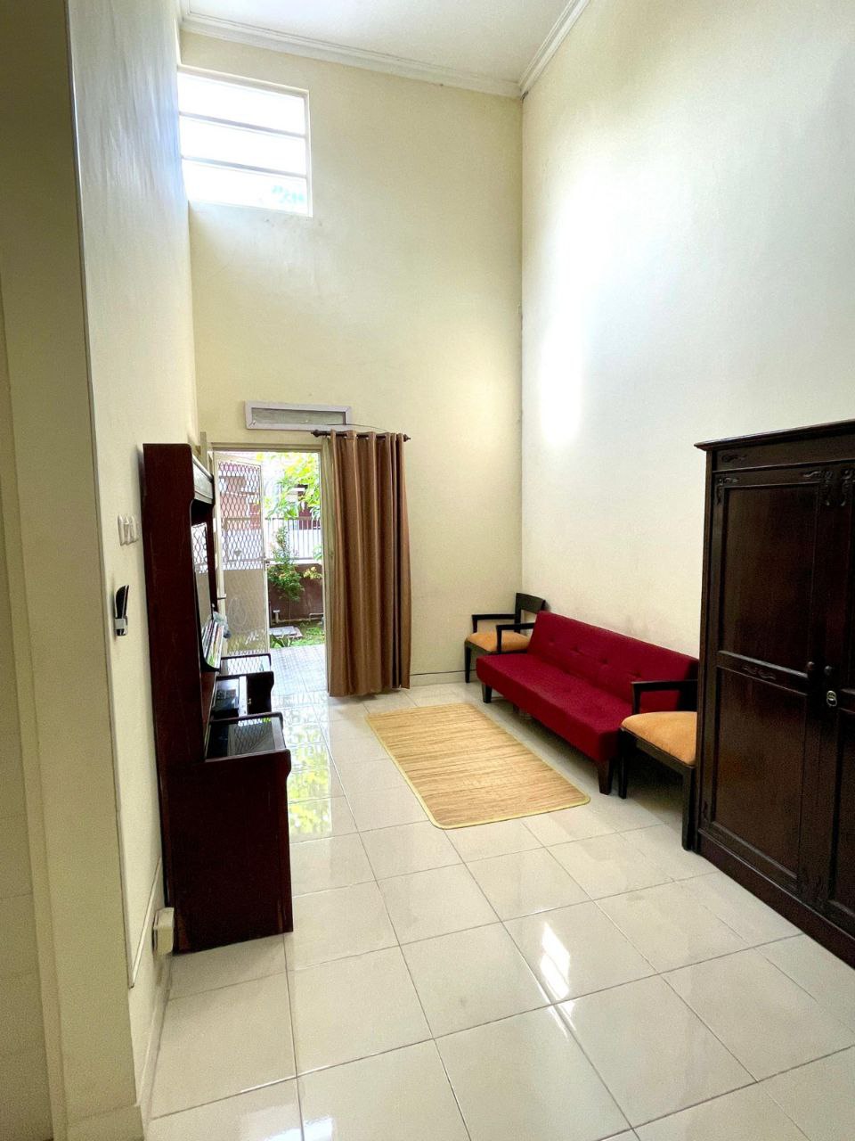 Dijual Rumah Siap Huni Furnished di Valencia Icon Puri Surya Jaya Sidoarjo - Thumbnail 3
