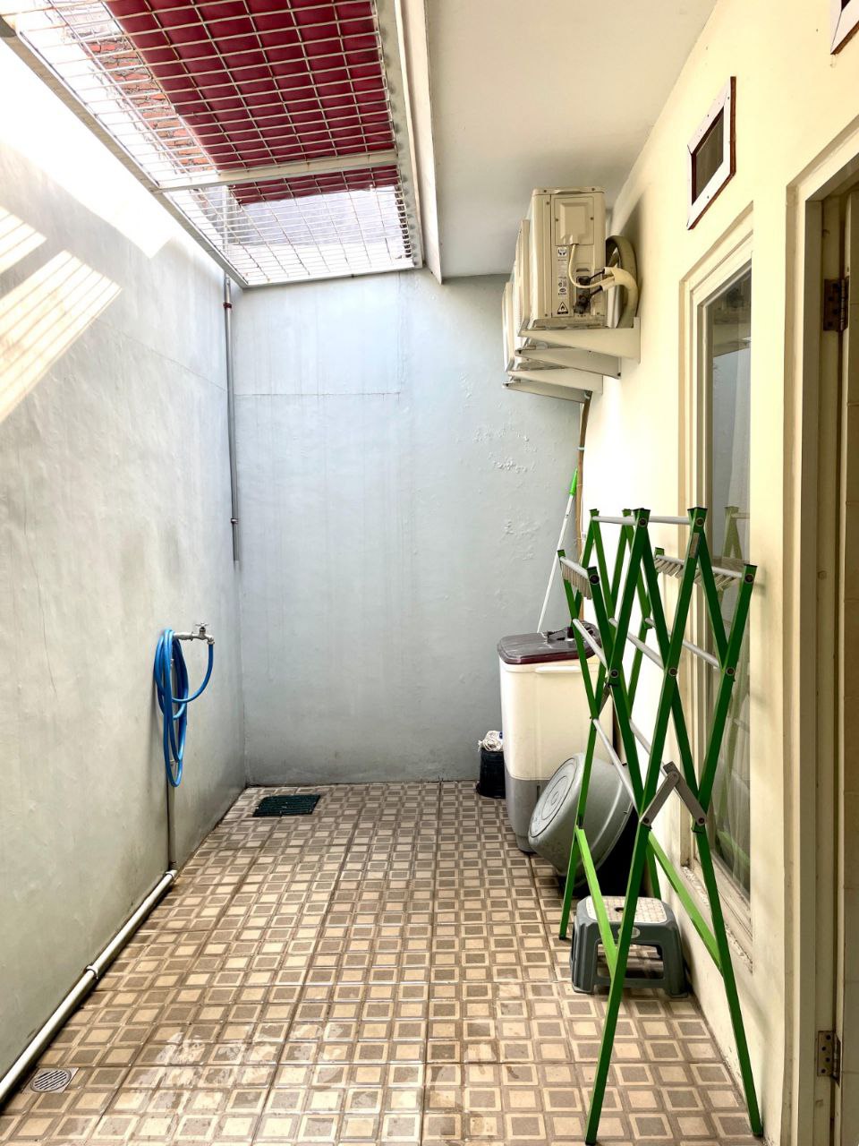 Dijual Rumah Siap Huni Furnished di Valencia Icon Puri Surya Jaya Sidoarjo - Thumbnail 4