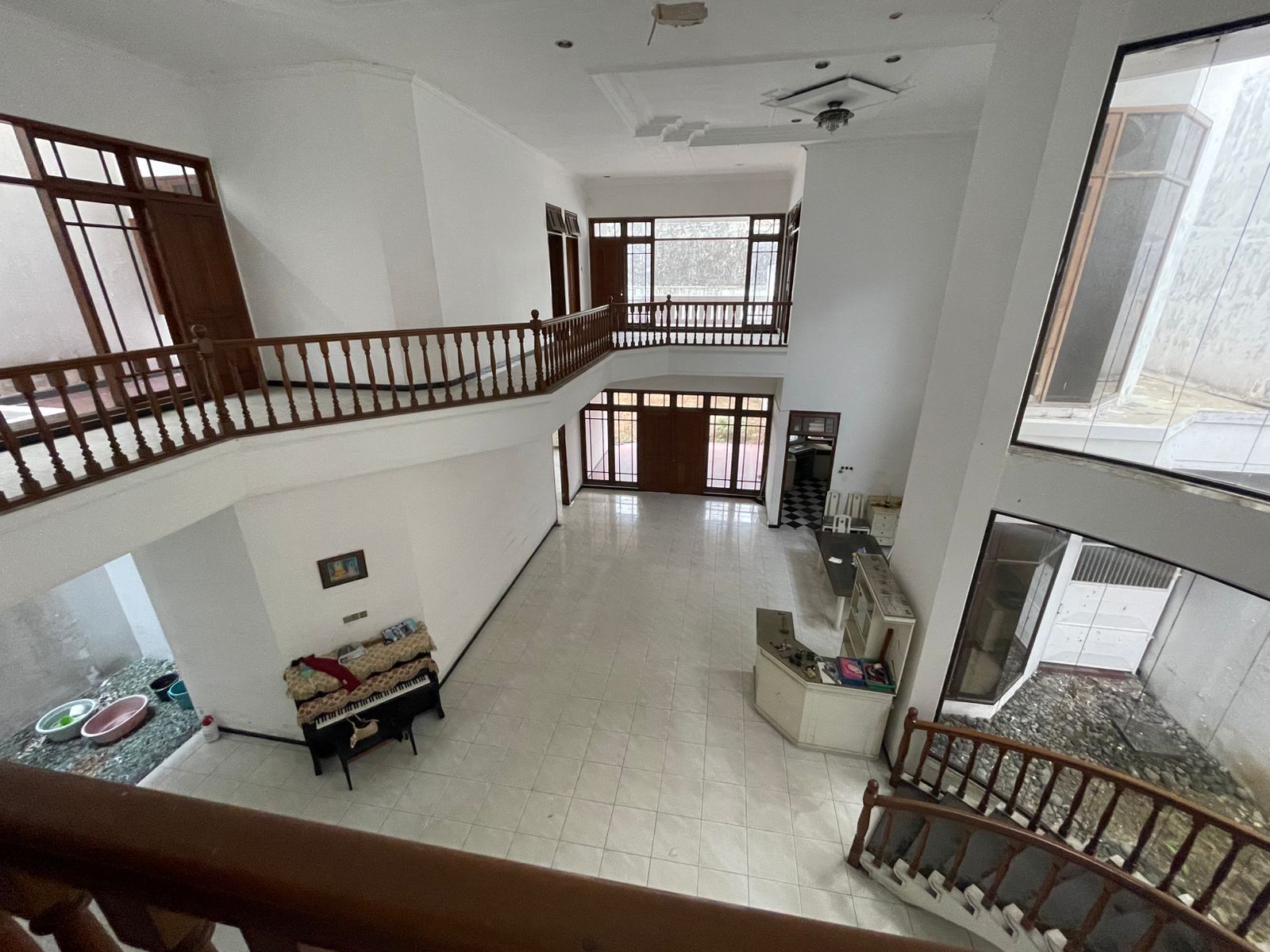 Dijual Rumah Mewah 2 Lantai di Raya Margorejo Surabaya Selatan - Thumbnail 2