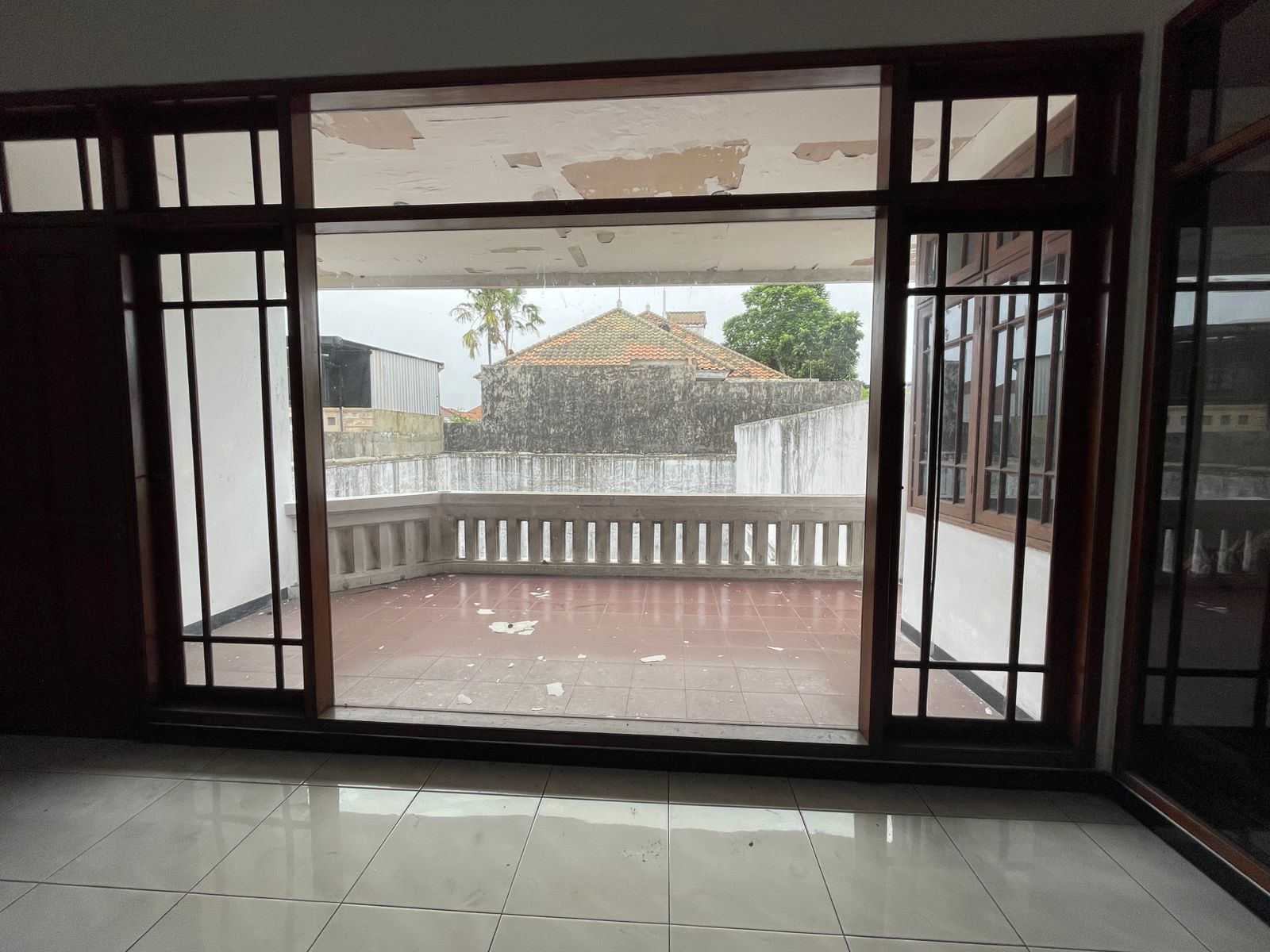 Dijual Rumah Mewah 2 Lantai di Raya Margorejo Surabaya Selatan - Thumbnail 5