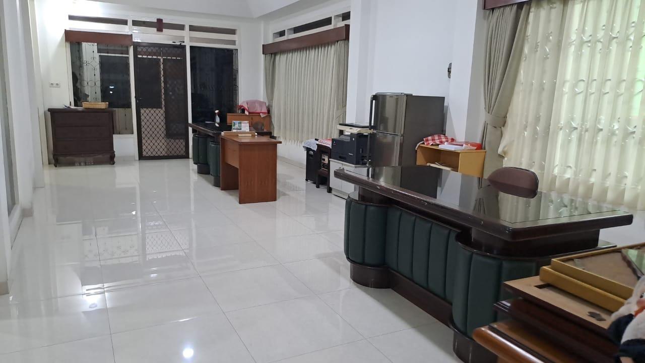 Dijual Rumah Kantor Siap Huni Luas di Jalan Tulungagung Surabaya Utara - Thumbnail 7
