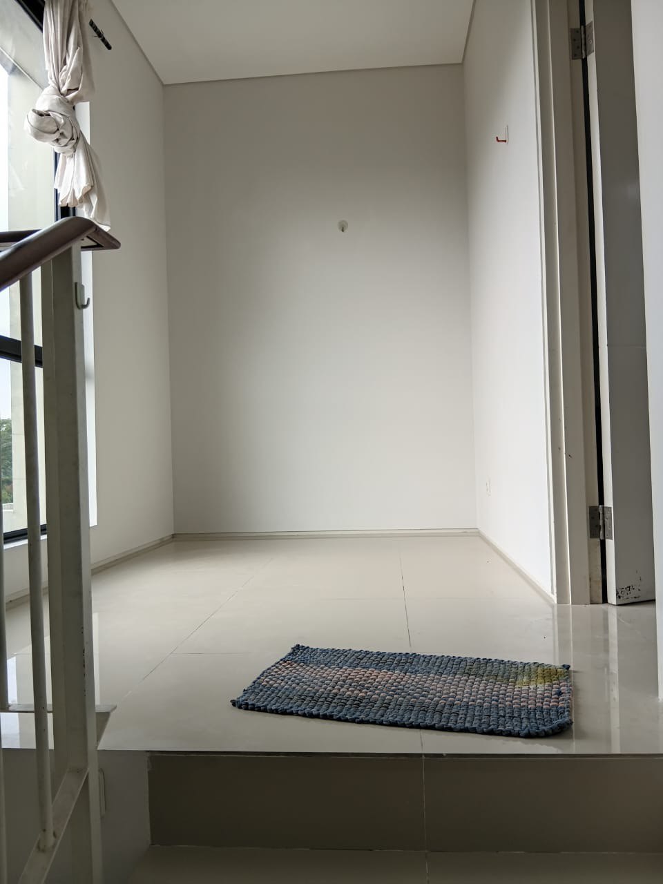 Disewakan Rumah Nyaman di Northwest Hill Citraland Surabaya Barat - Thumbnail 5