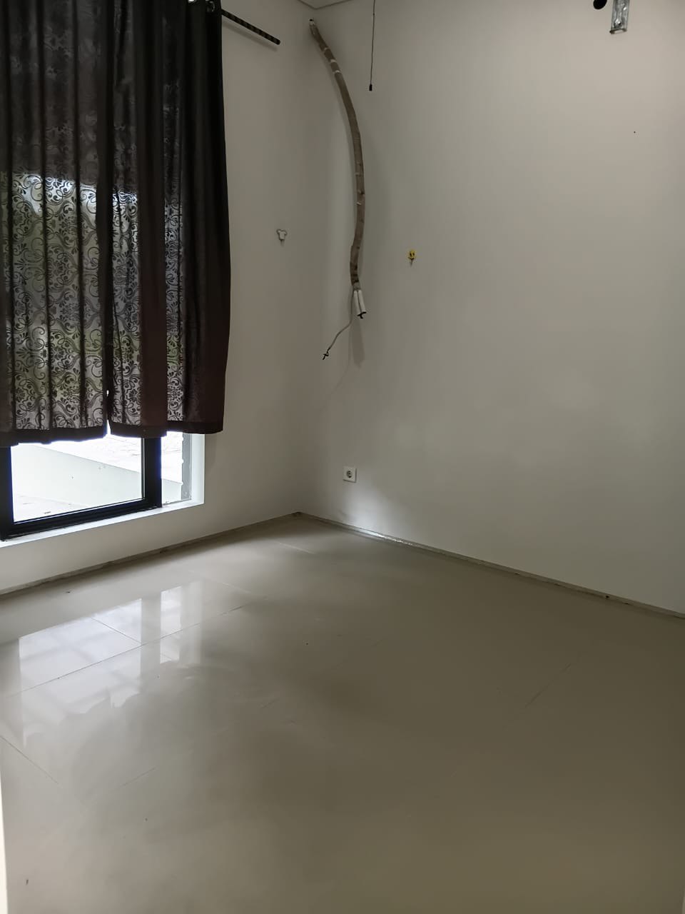 Disewakan Rumah Nyaman di Northwest Hill Citraland Surabaya Barat - Thumbnail 6