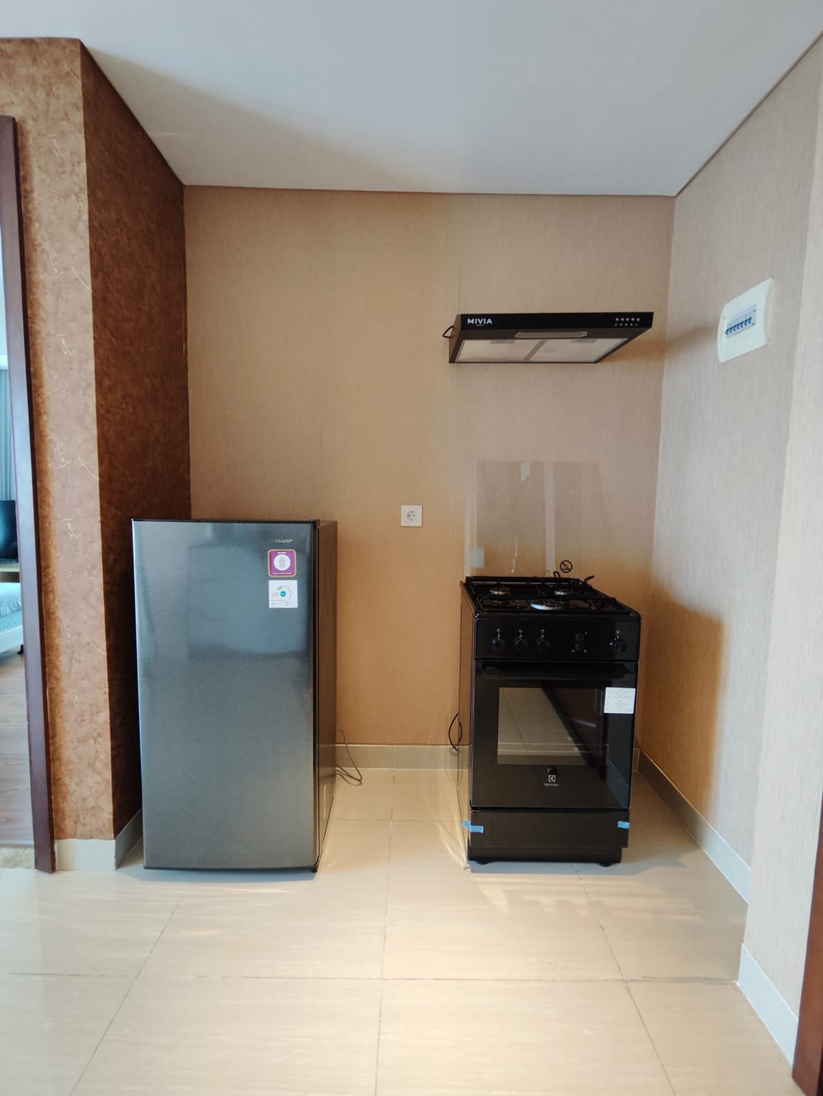 Dijual Apartemen Unit Corner  Tower Venetian Grand Sungkono Lagoon Surabaya Barat - Thumbnail 3