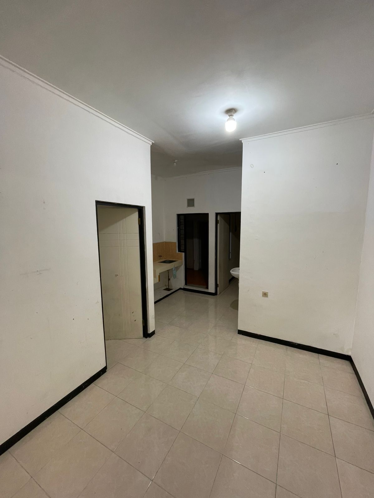 Dijual Rumah 1 Lantai Lokasi Strategis di Sukolilo Dian Regency Surabaya Timur - Thumbnail 3