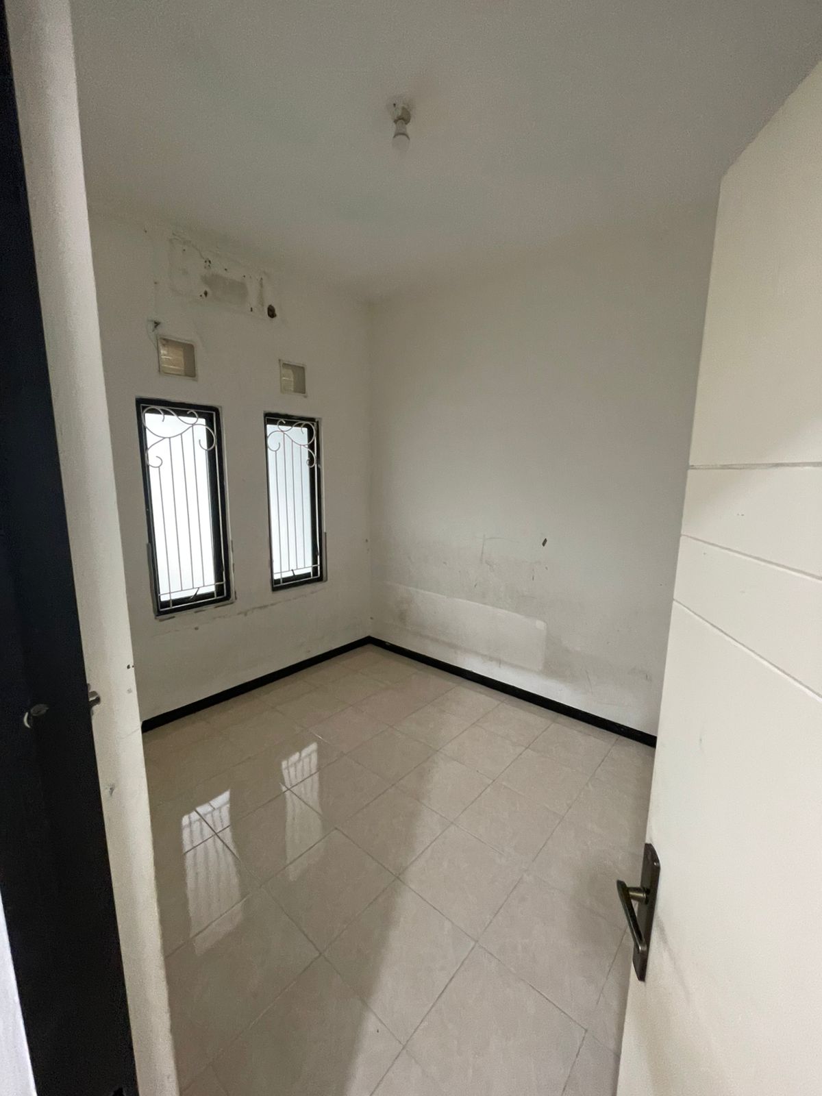 Dijual Rumah 1 Lantai Lokasi Strategis di Sukolilo Dian Regency Surabaya Timur - Thumbnail 4