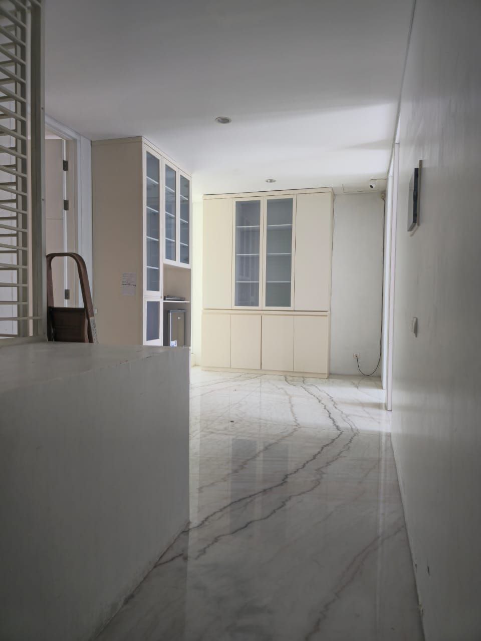 Dijual Rumah Siap Huni Strategis di Green Lake Citraland Surabaya Barat - Thumbnail 4