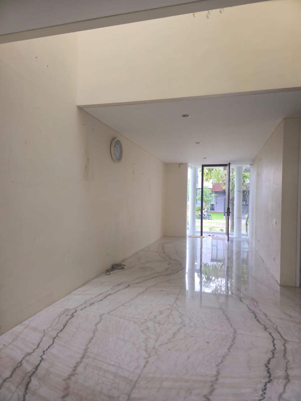 Dijual Rumah Siap Huni Strategis di Green Lake Citraland Surabaya Barat - Thumbnail 5