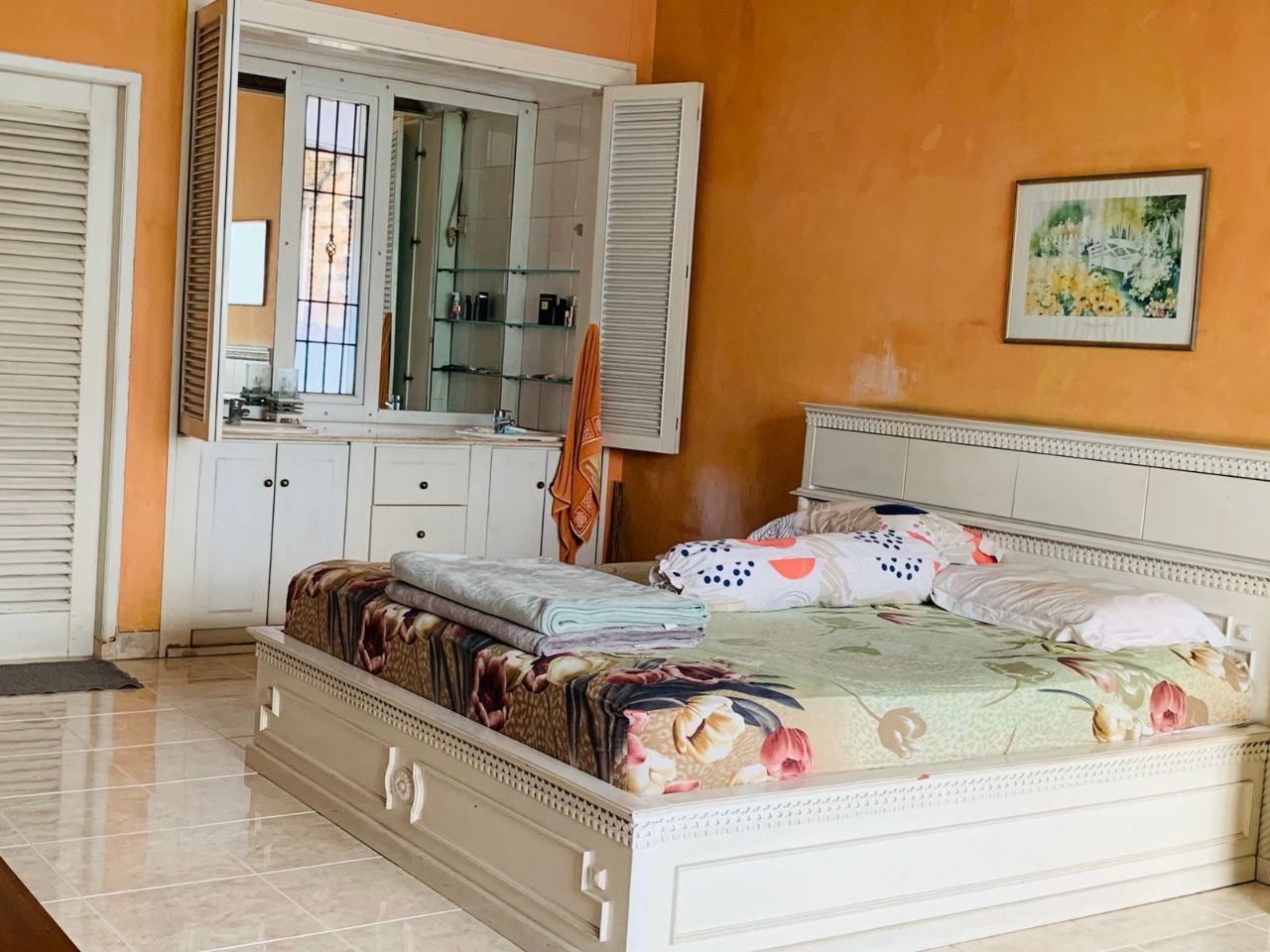 Dijual Rumah 3 Lantai Siap Huni di Jalan Belibis Cipinang Indah Jakarta - Thumbnail 4