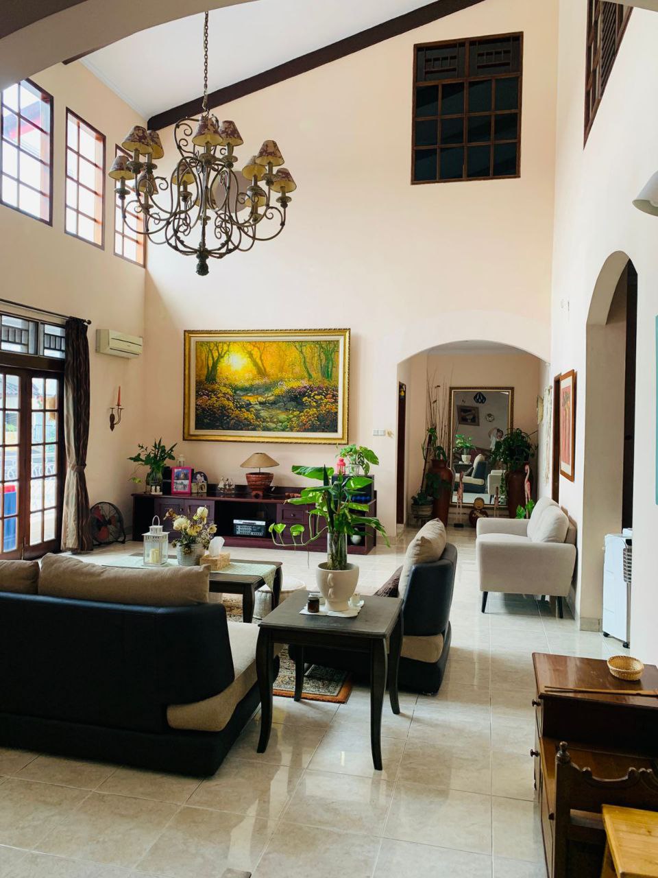 Dijual Rumah 3 Lantai Siap Huni di Jalan Belibis Cipinang Indah Jakarta - Thumbnail 6