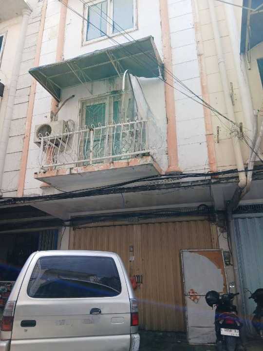 Dijual Ruko 4 lantai Lokasi di Kawasan Klampis Surabaya Timur - Image 1